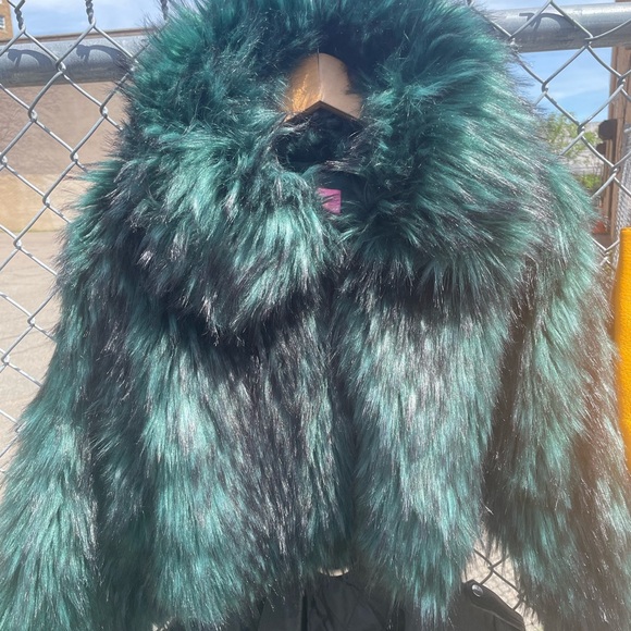 Azalea Wang Women’s Faux Fur Coat - Picture 1 of 3